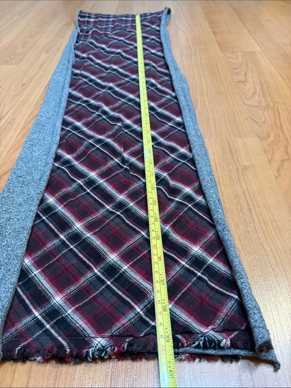Izzue reversible scarf